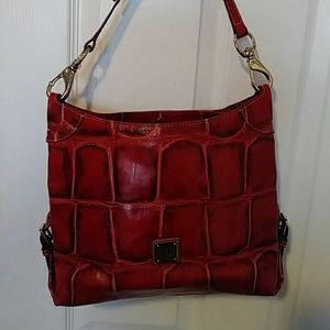 Dooney @ Bourke shoulder adjustable bag.